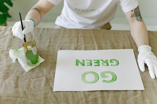 Réduire son empreinte carbone : Le pouvoir insoupçonné des applications mobiles